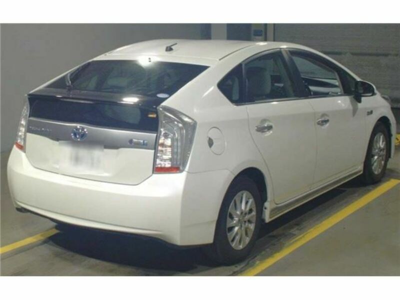 PRIUS PHV