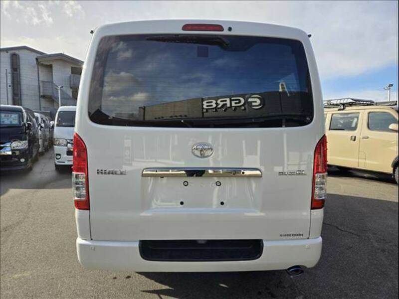 HIACE VAN