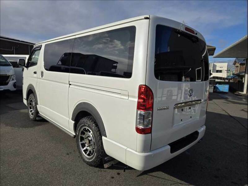 HIACE VAN