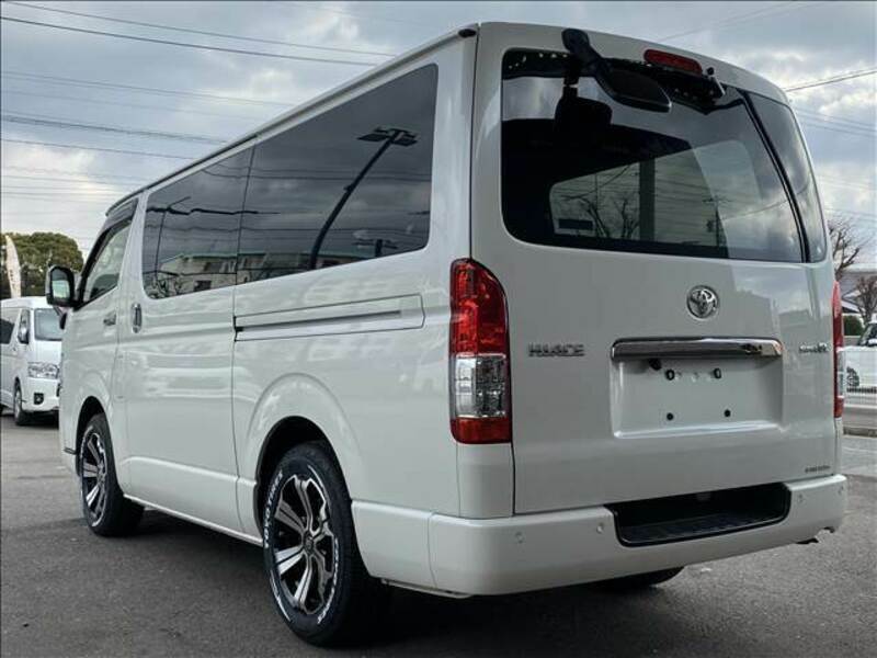 HIACE VAN