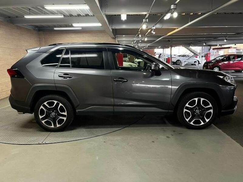 RAV4