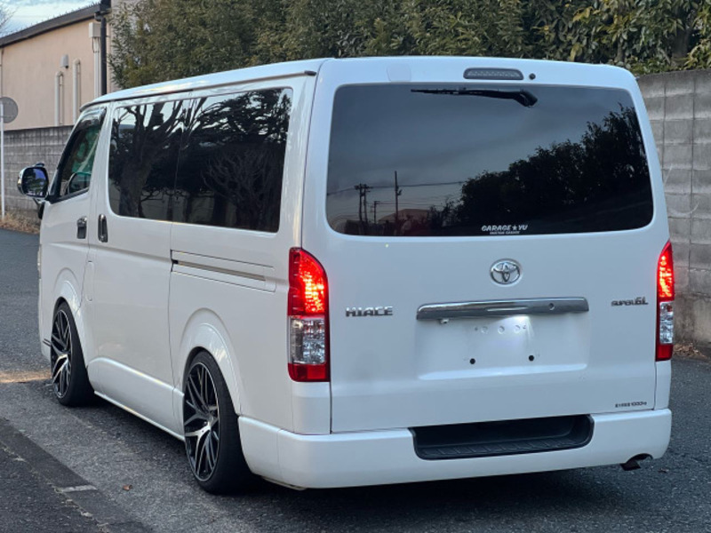 HIACE VAN