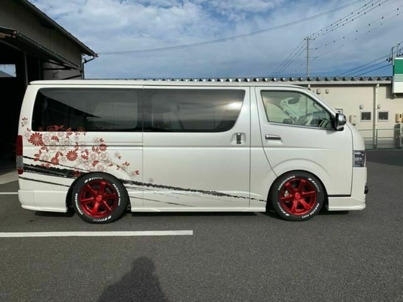 HIACE VAN