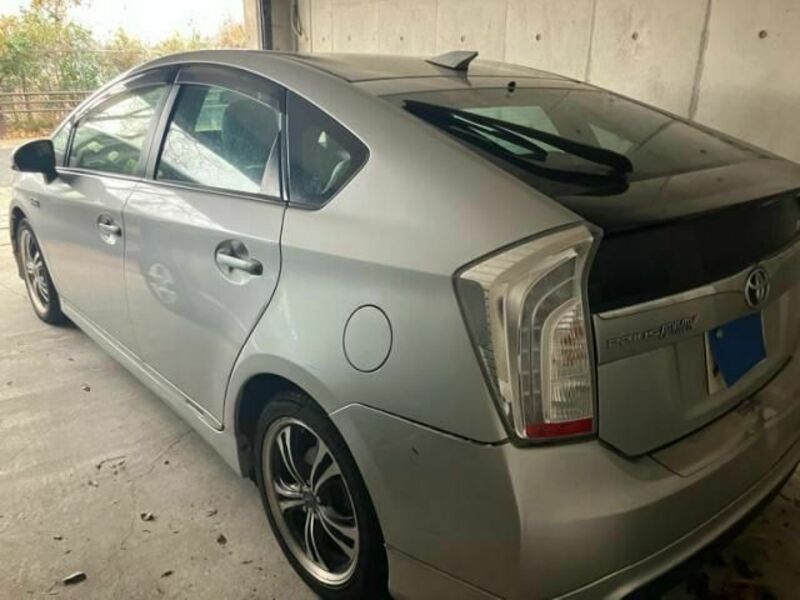 PRIUS PHV