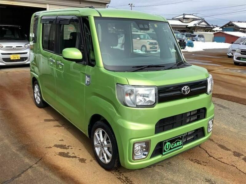 TOYOTA PIXIS MEGA