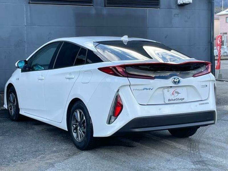 PRIUS PHV