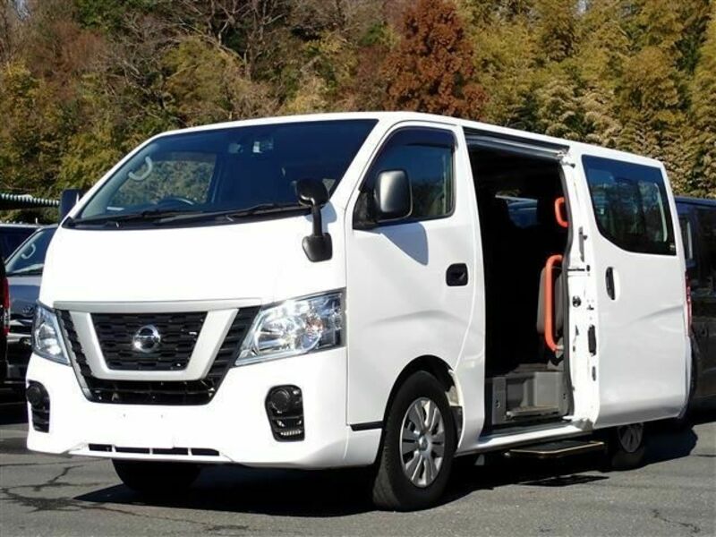 NISSAN NV350 CARAVAN WAGON