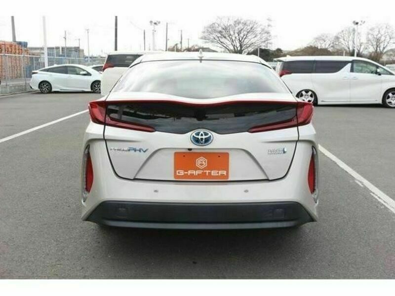 PRIUS PHV