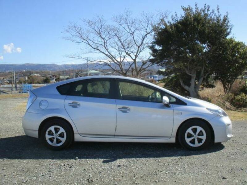 PRIUS PHV