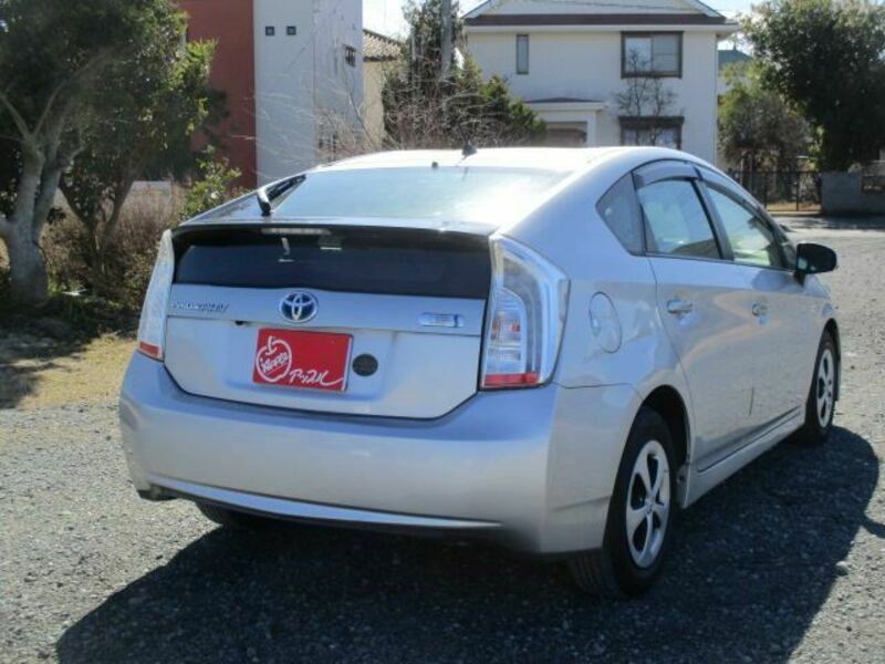 PRIUS PHV