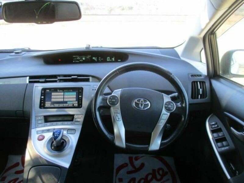 PRIUS PHV