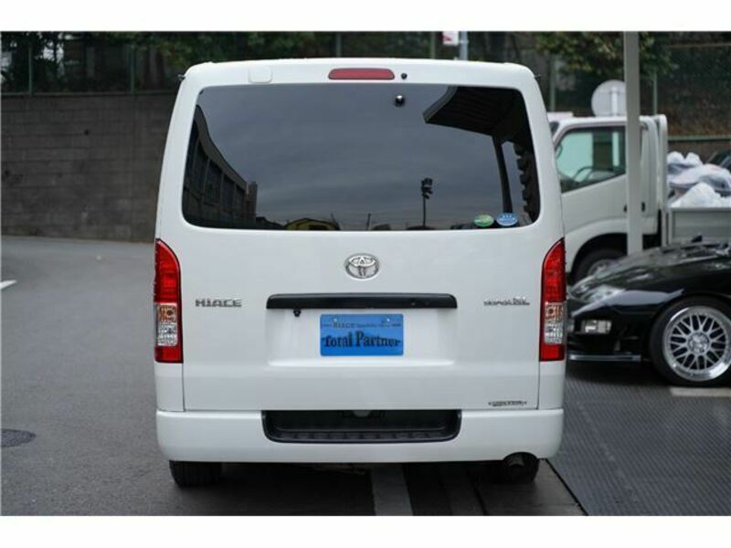 HIACE VAN