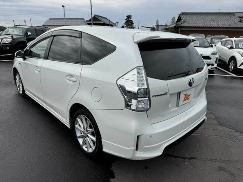 PRIUS ALPHA