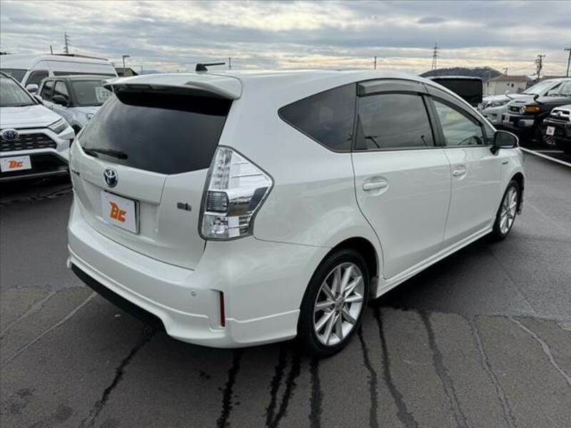 PRIUS ALPHA