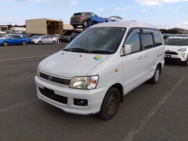 TOYOTA Liteace Noah