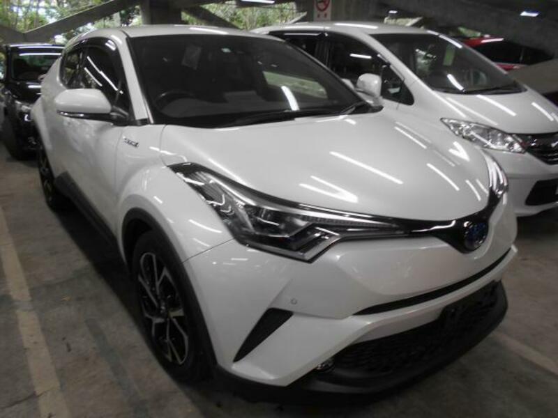 Used 2018 TOYOTA C-HR DAA-ZYX10  SBI Motor Japan