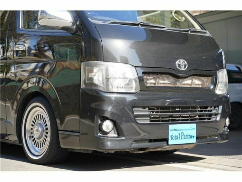 HIACE VAN