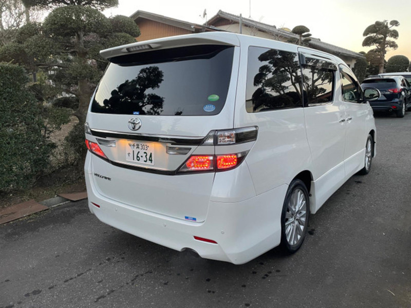 VELLFIRE