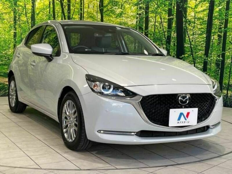 MAZDA2