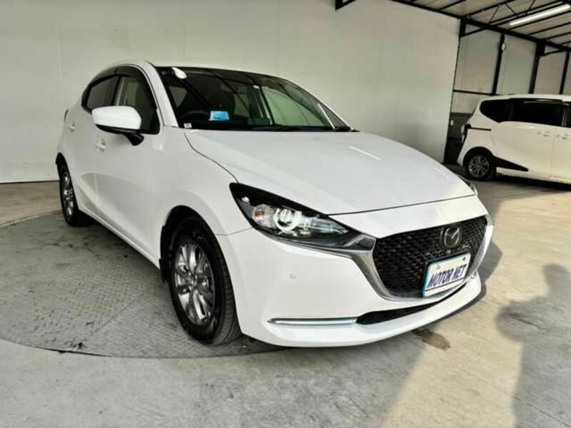 MAZDA2