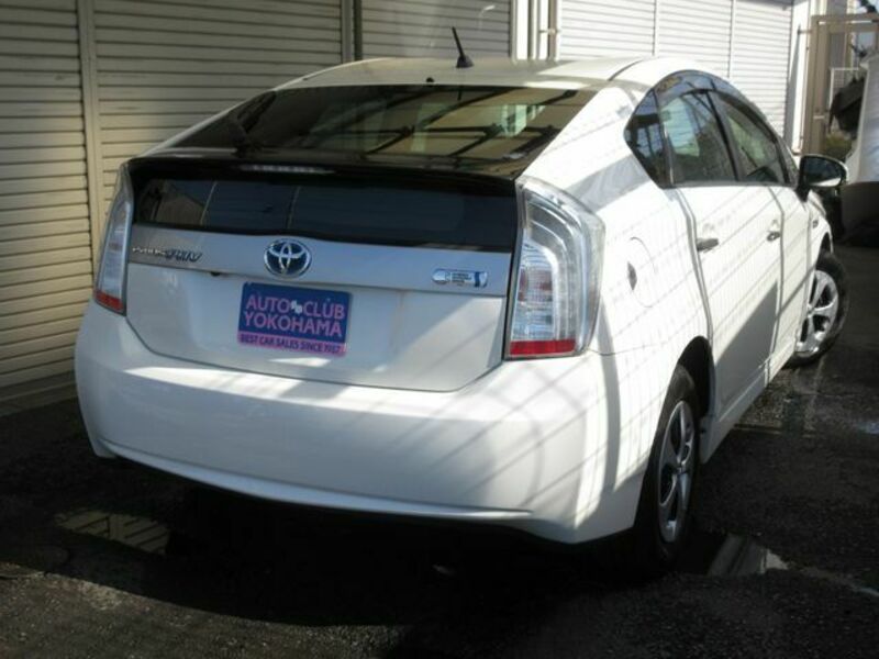 PRIUS PHV