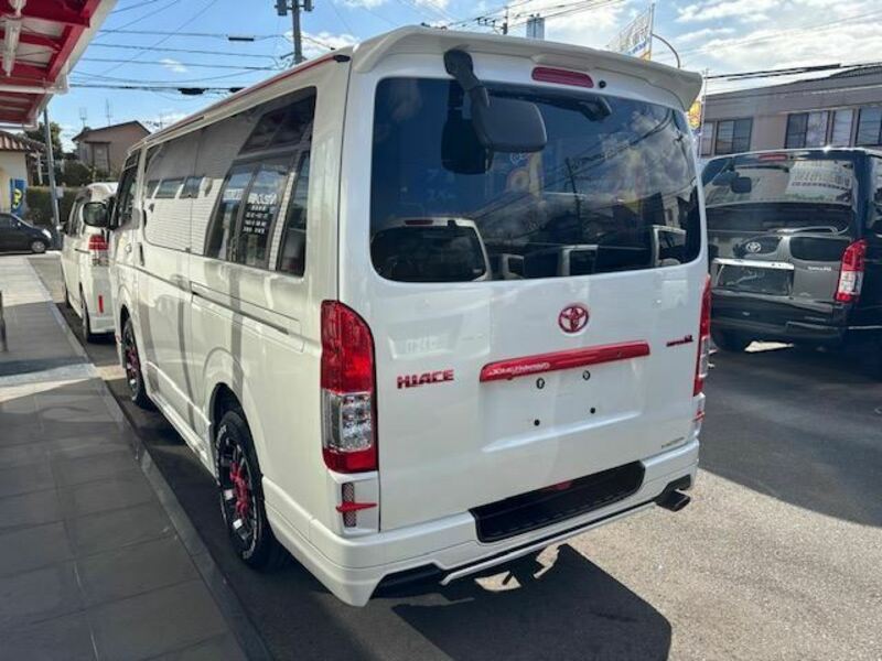 HIACE VAN