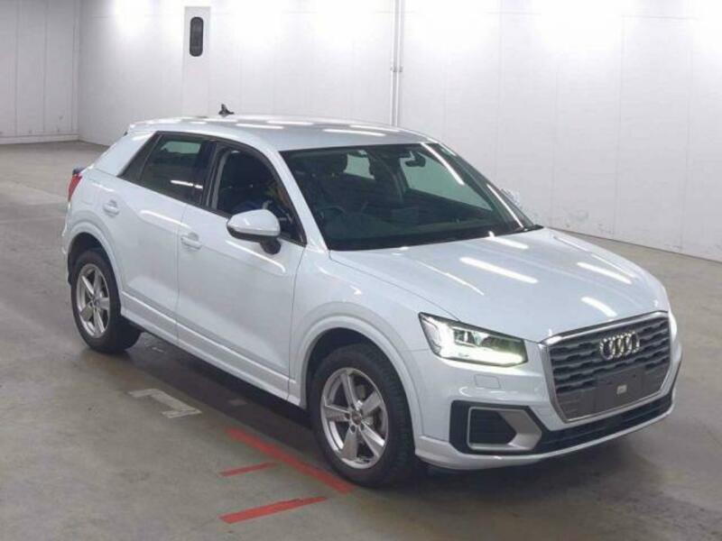 AUDI Q2