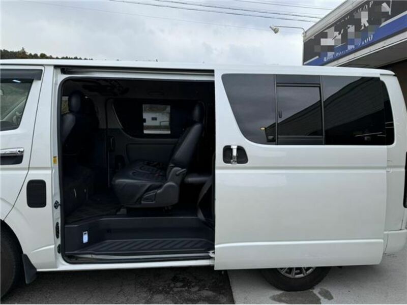 HIACE