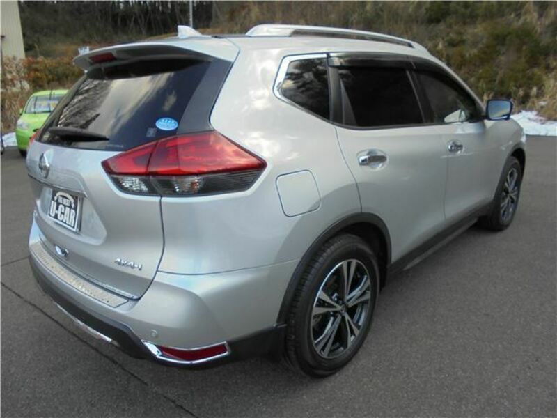 X-TRAIL