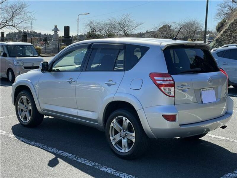 RAV4-1