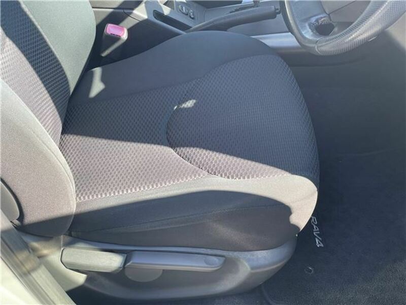RAV4-7