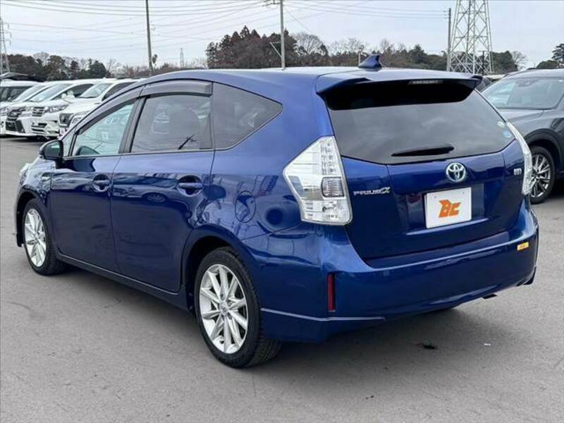 PRIUS ALPHA