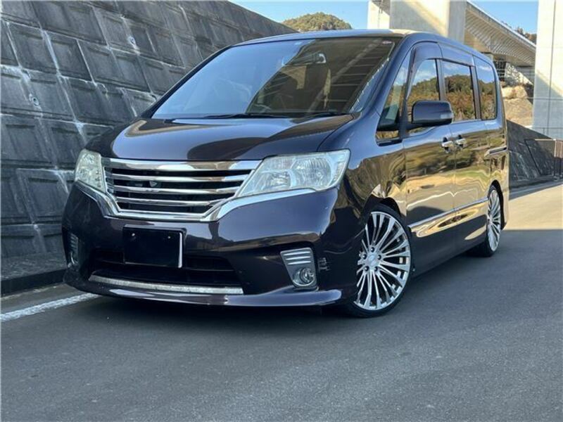 NISSAN SERENA