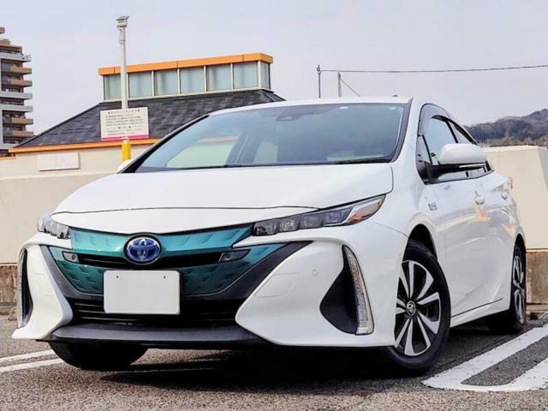 TOYOTA PRIUS PHV