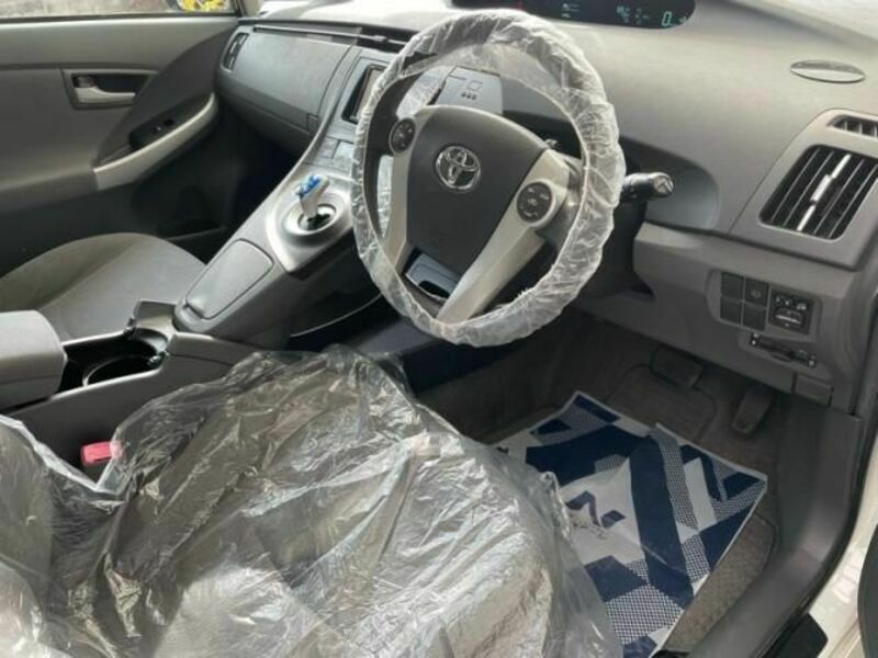 PRIUS-14