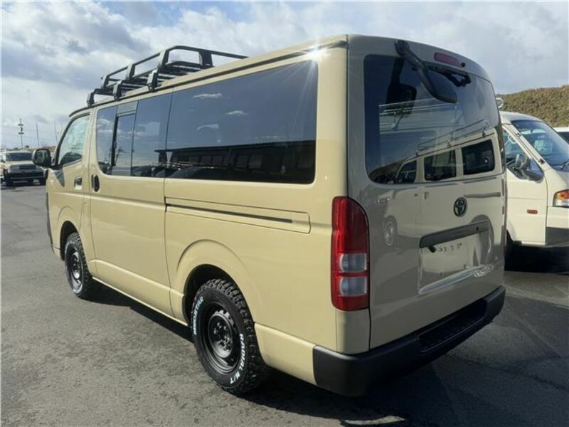 HIACE VAN