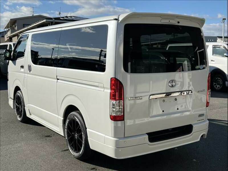 HIACE VAN