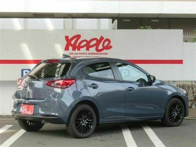 MAZDA2