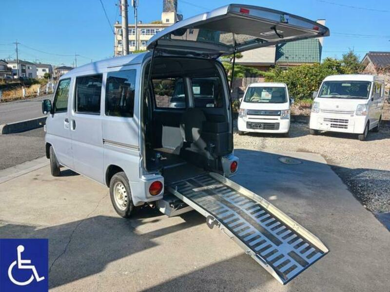 MITSUBISHI MINICAB VAN