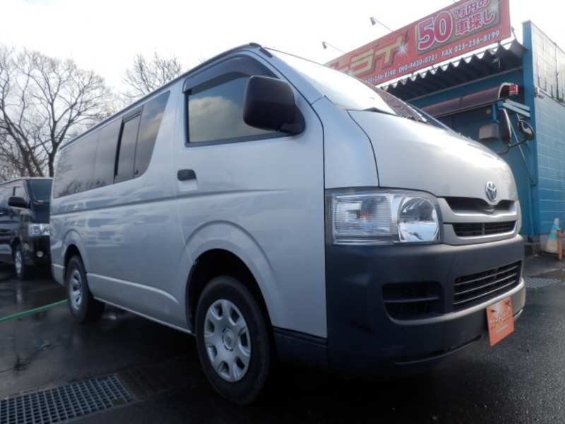 HIACE VAN