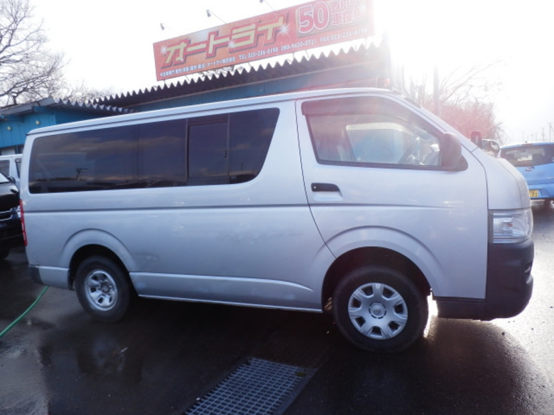 HIACE VAN