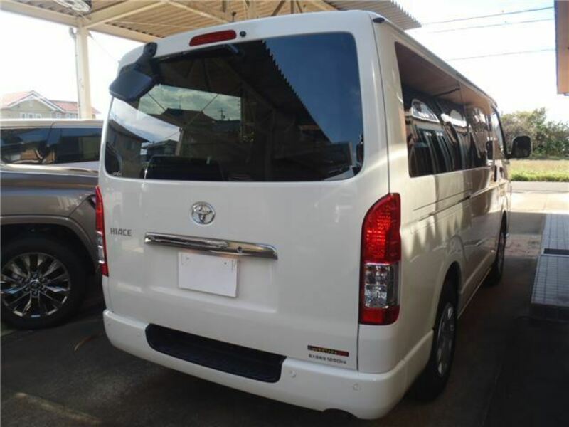 HIACE VAN