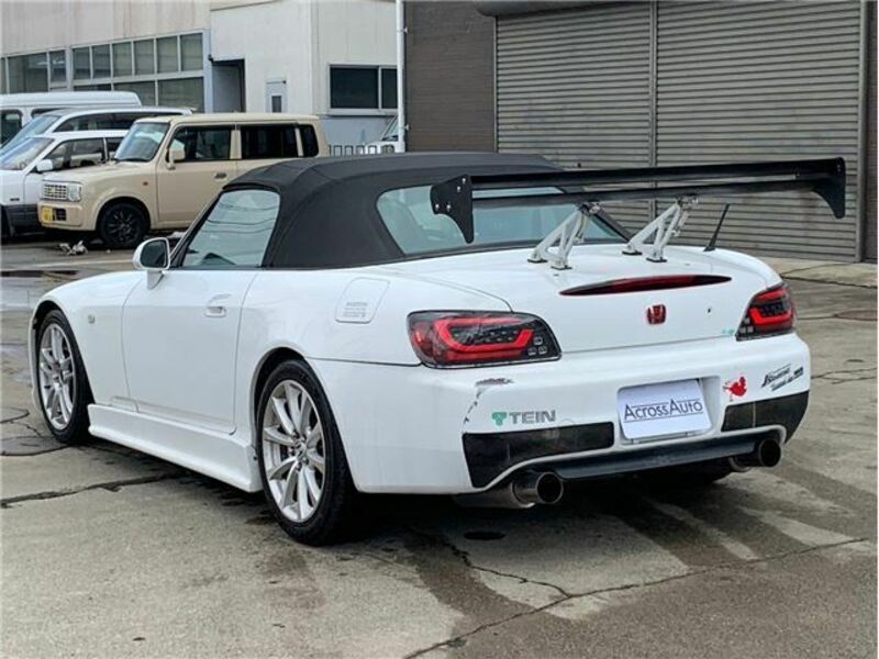 S2000