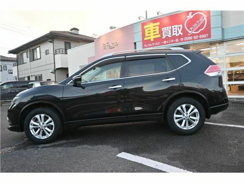 X-TRAIL