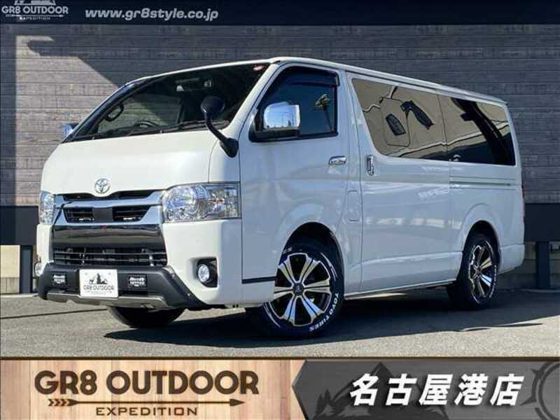 TOYOTA HIACE VAN