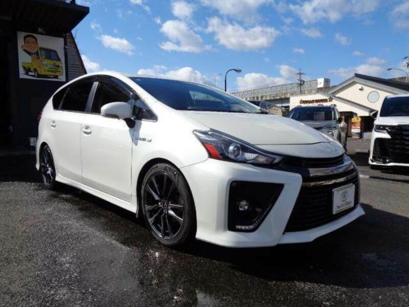 PRIUS ALPHA