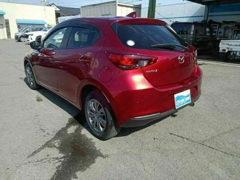 MAZDA2