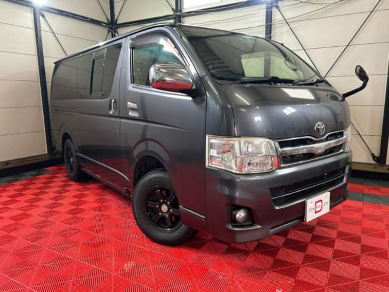 HIACE VAN