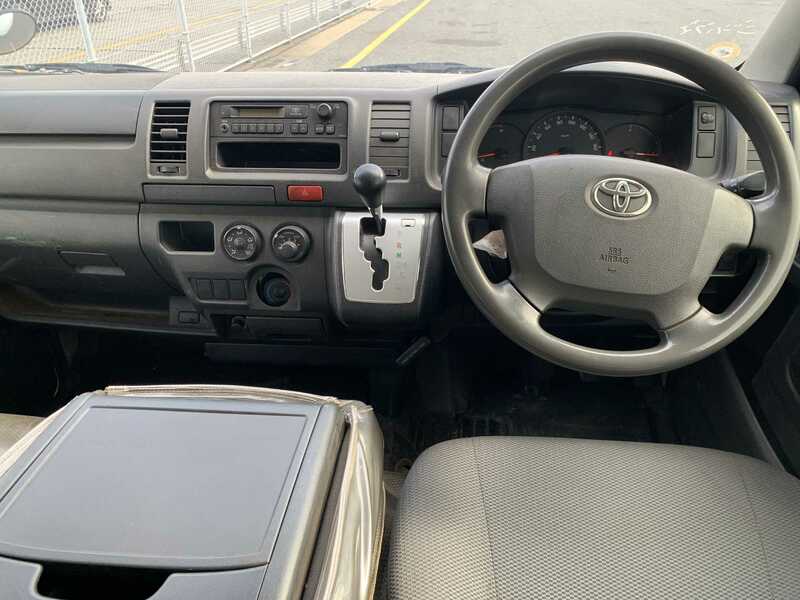 HIACE VAN