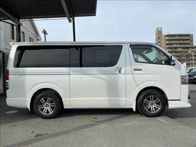 HIACE VAN